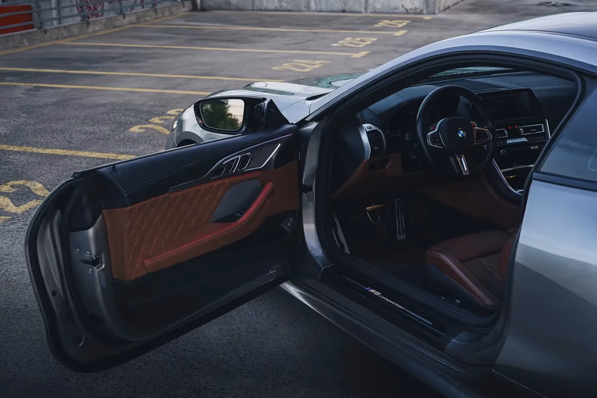 BMW M8 Competition — koła, wynajem w Warszawie