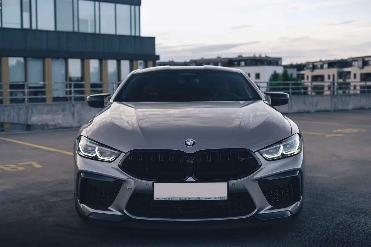 BMW M8 Competition — koła, wynajem w Warszawie