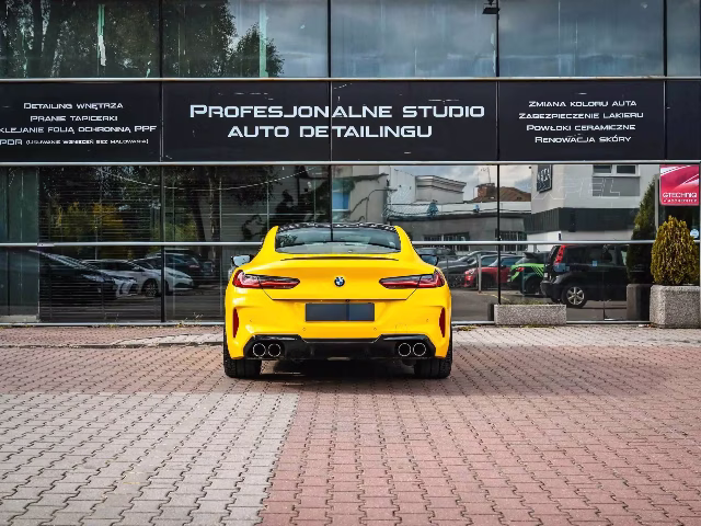 BMW M8 Competition — bok, wynajem w Warszawie
