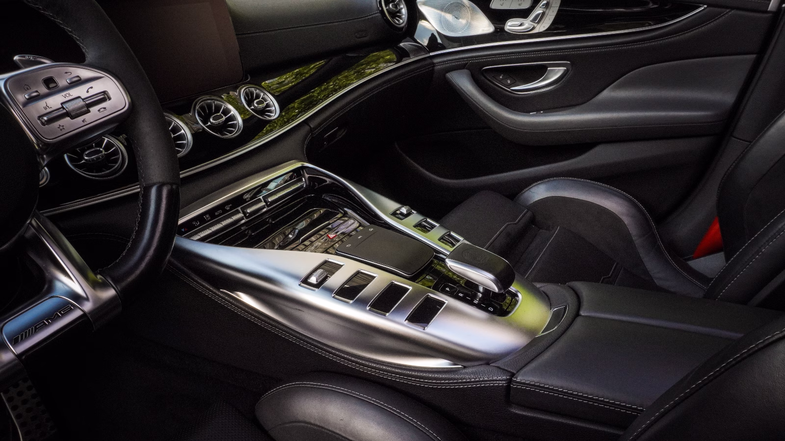Mercedes-AMG GT 53 — tył ¾, wynajem w Warszawie