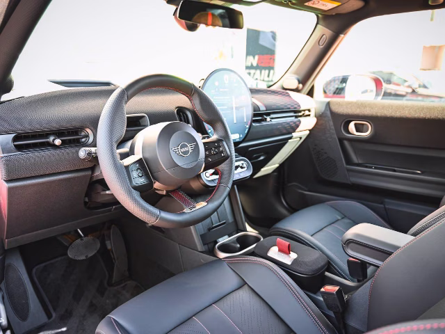 Mini Cooper S — салон, аренда в Варшаве