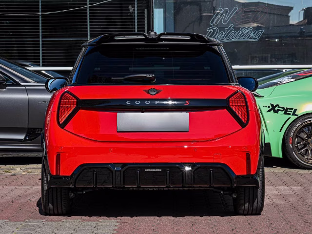 Mini Cooper S — зад ¾, аренда в Варшаве