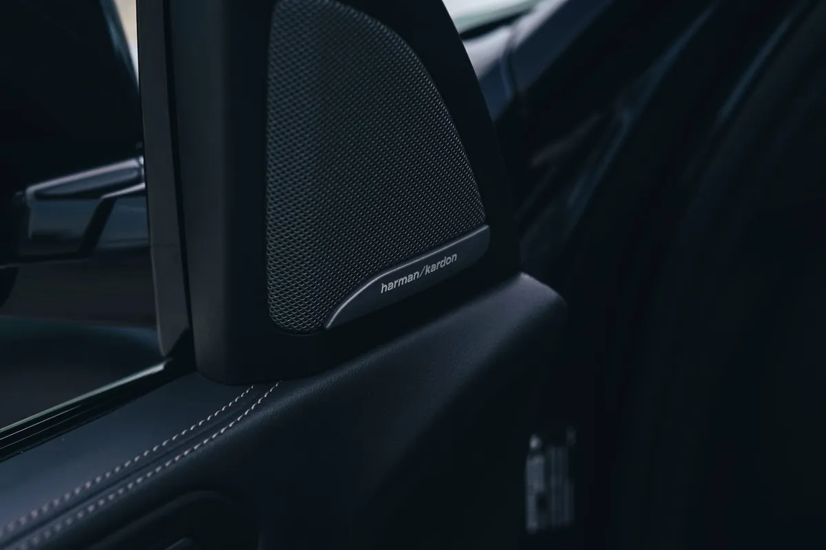BMW X7 40i — фото 12