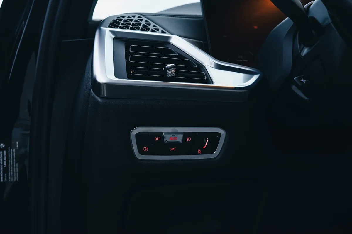 BMW X7 40i — фото 16