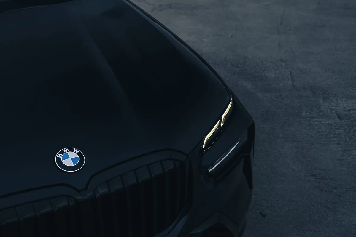 BMW X7 40i — фото 21