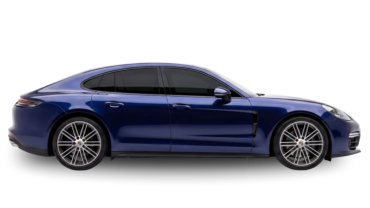 Porsche Panamera 4 — аренда в Варшаве